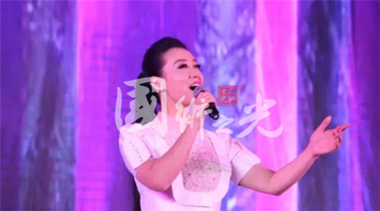 文傳榜發(fā)布大會(huì)現(xiàn)場(chǎng)著名歌唱家譚晶演唱精彩瞬間
